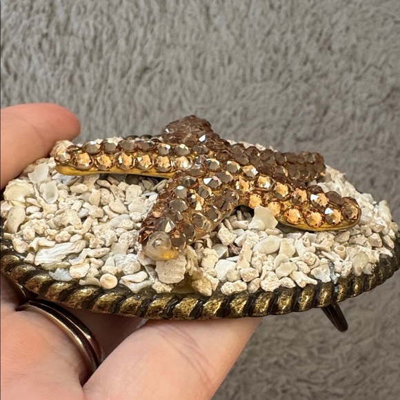 Starfish Embellished Belt Buckle - Picture 4 of 4